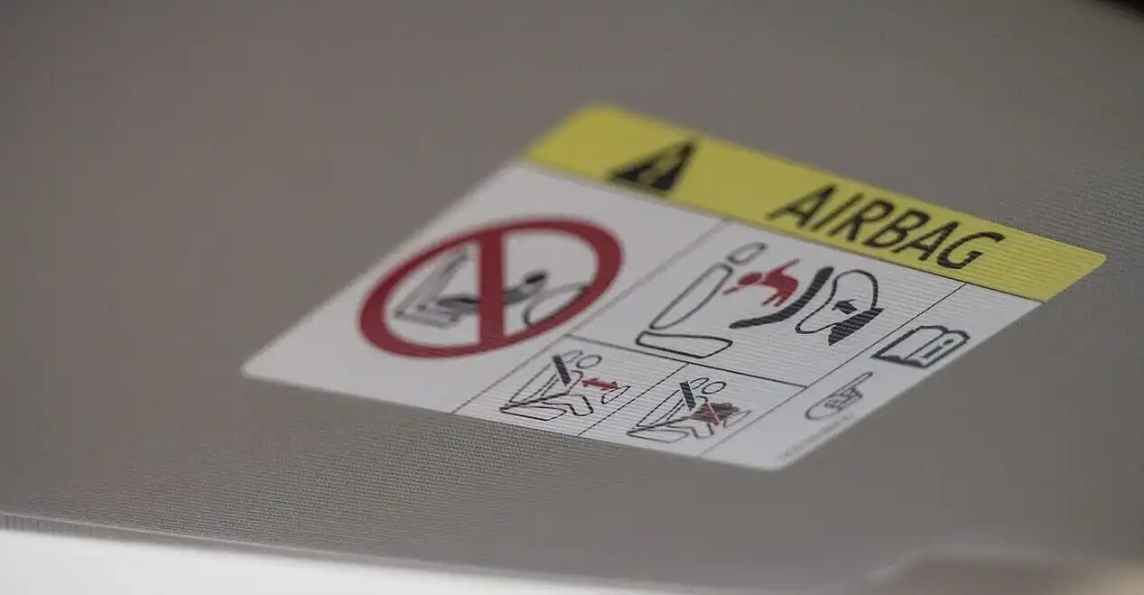 Airbag safety feature