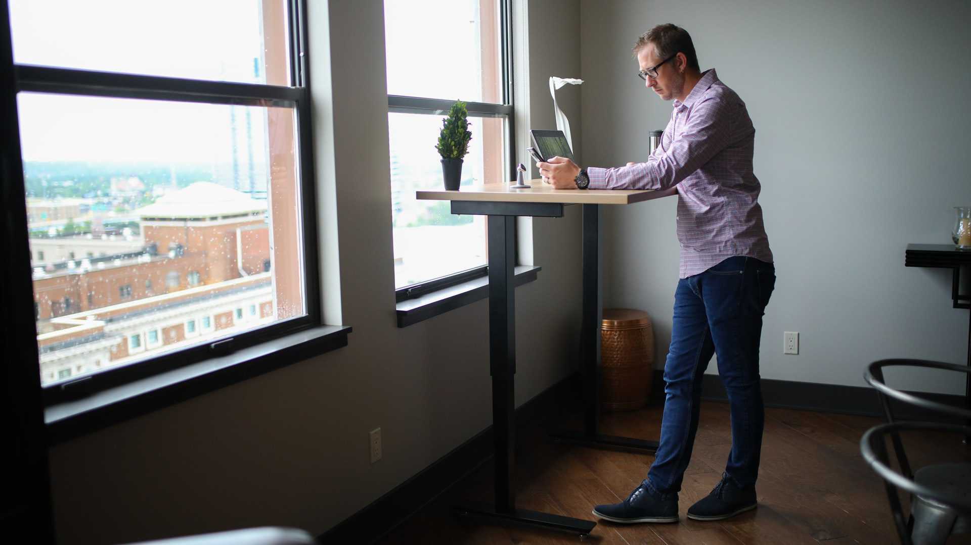 Laptop desk for bed
