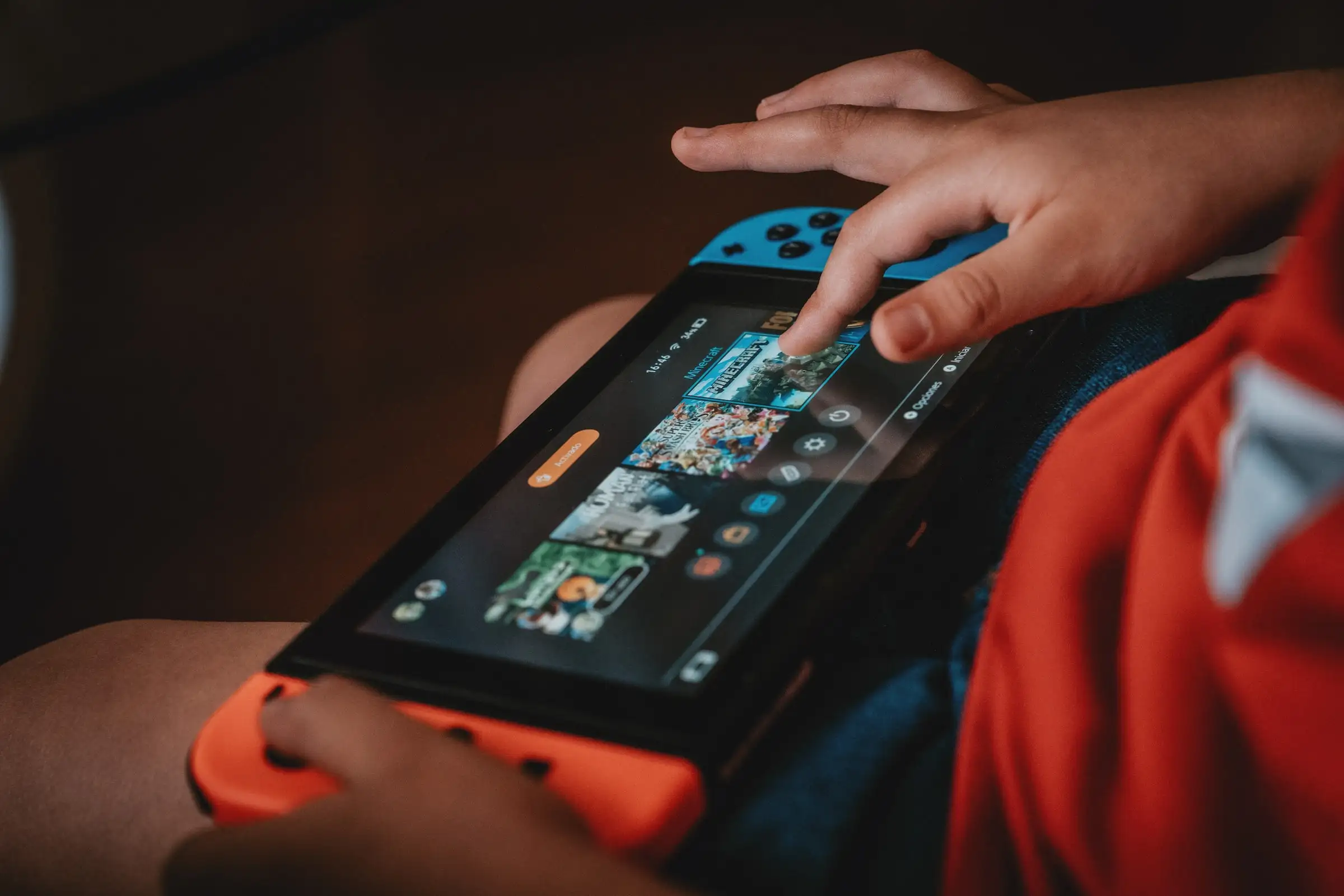 can you play minecraft on a macbook