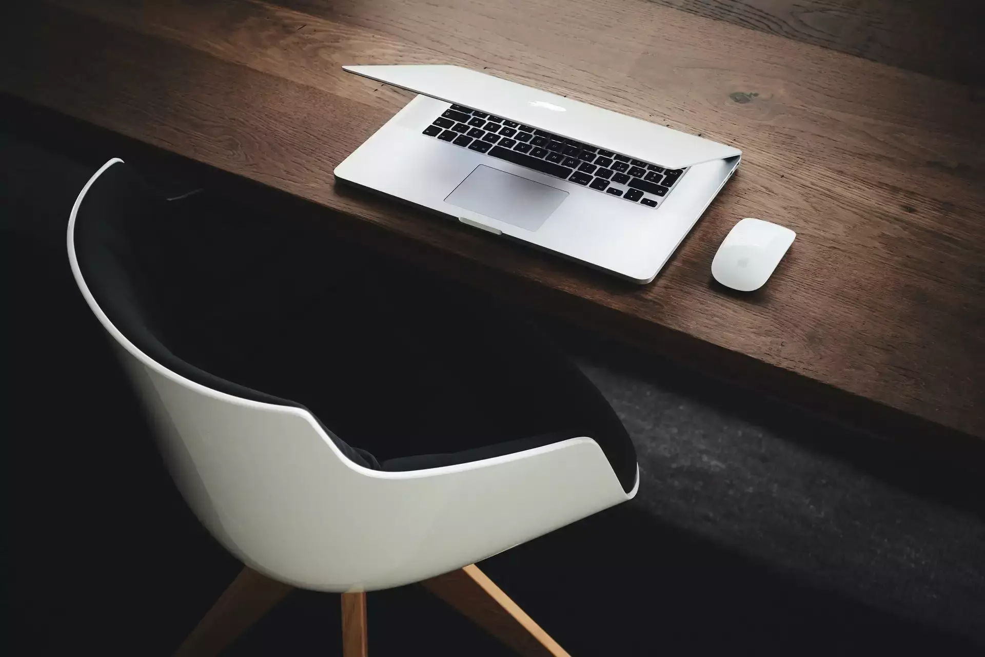 Laptop desk for bed