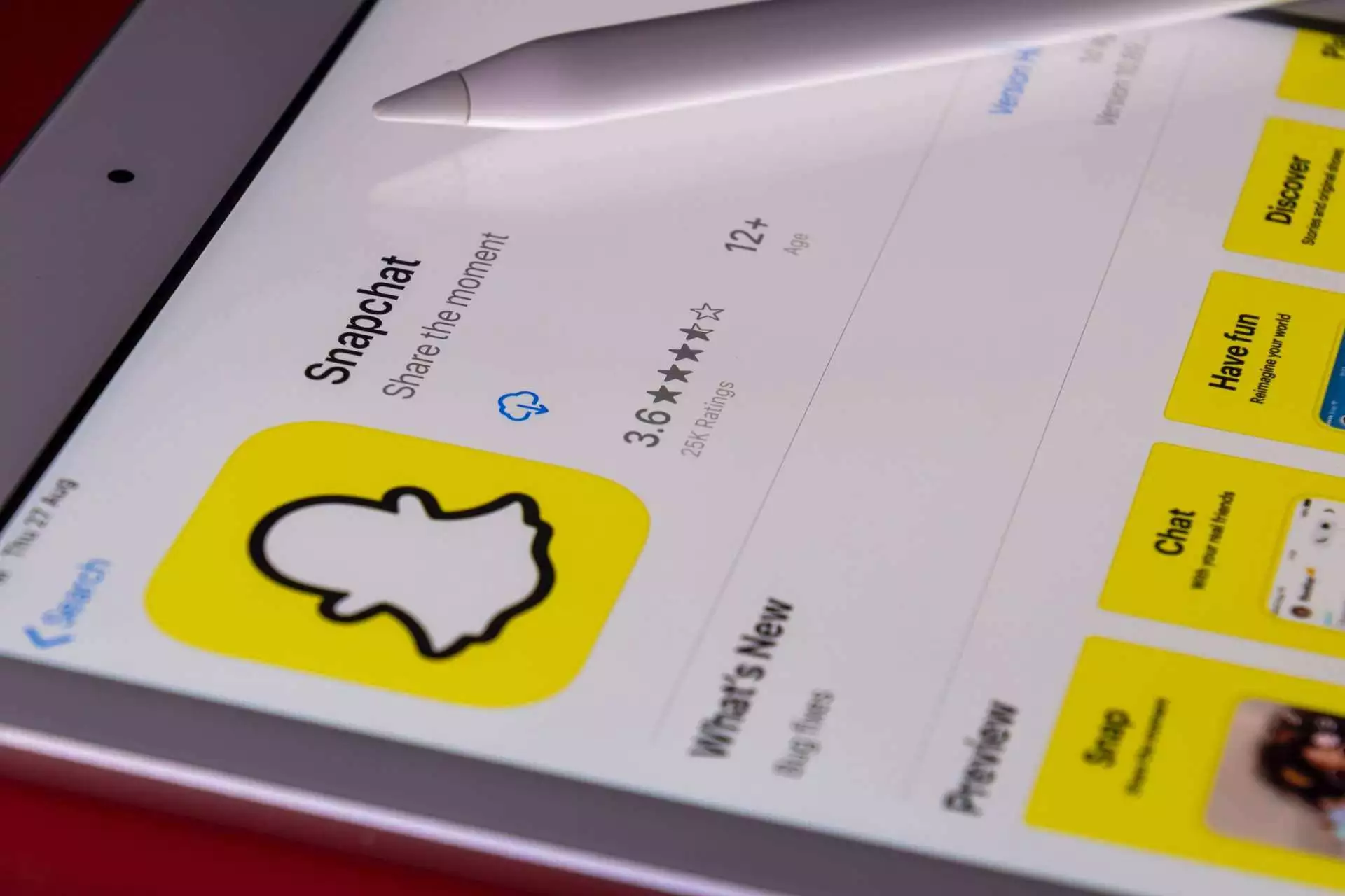 How to make a private story on Snapchat